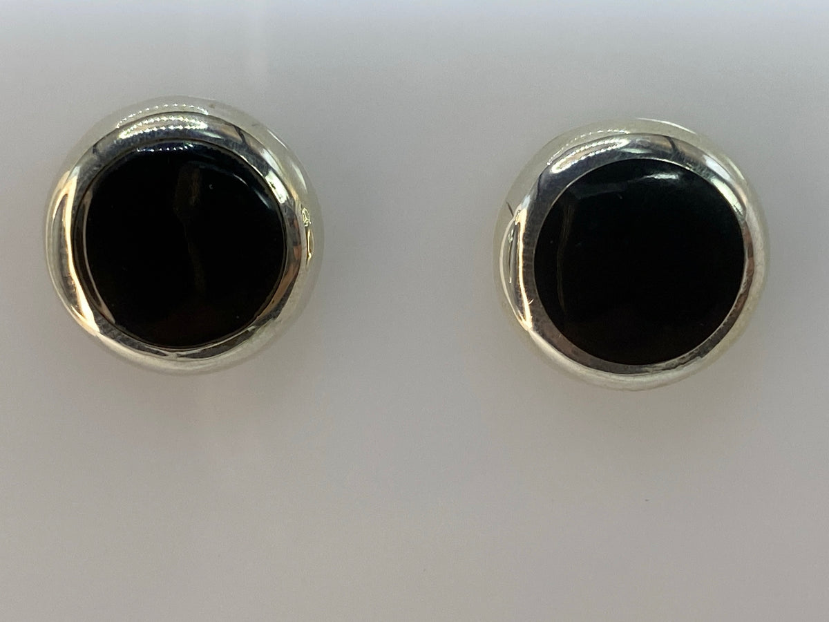 Aretes de plata 925 tamaño pequeño, detalle del engaste de piedra