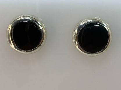 Aretes de plata 925 tamaño pequeño, detalle del engaste de piedra