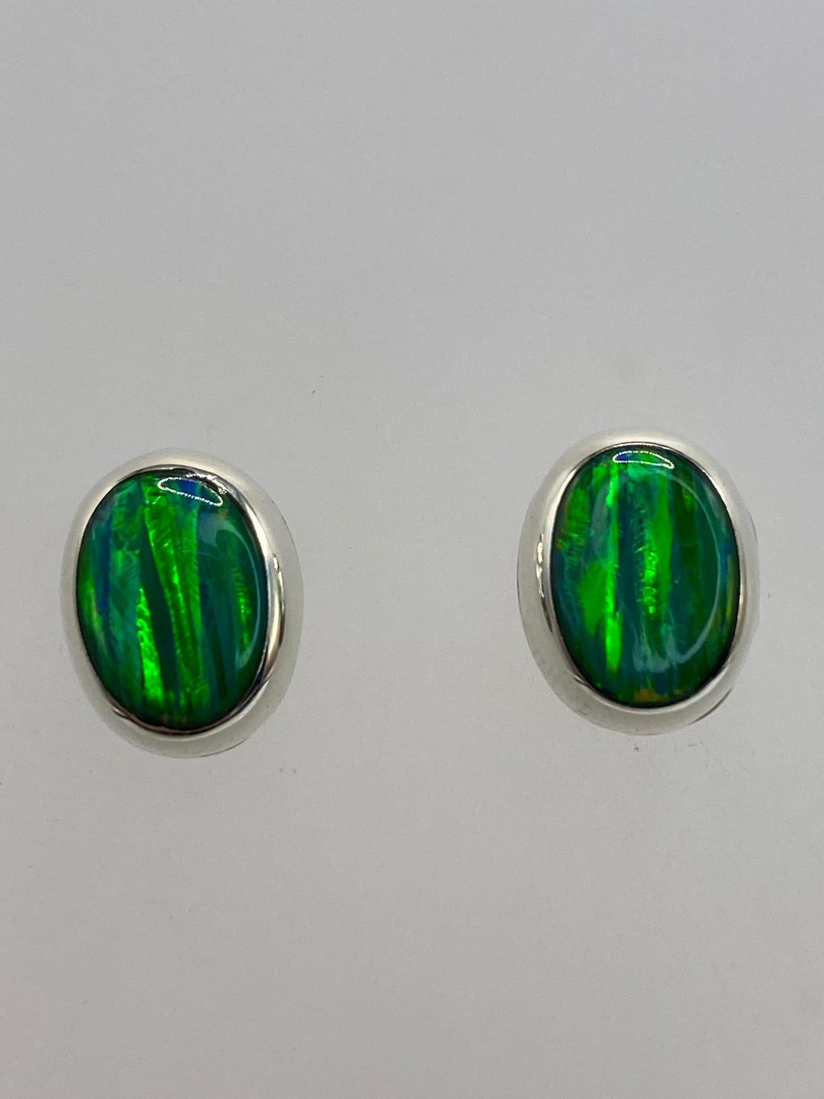 Detalle del engaste a mano en plata 925 con Quinto
