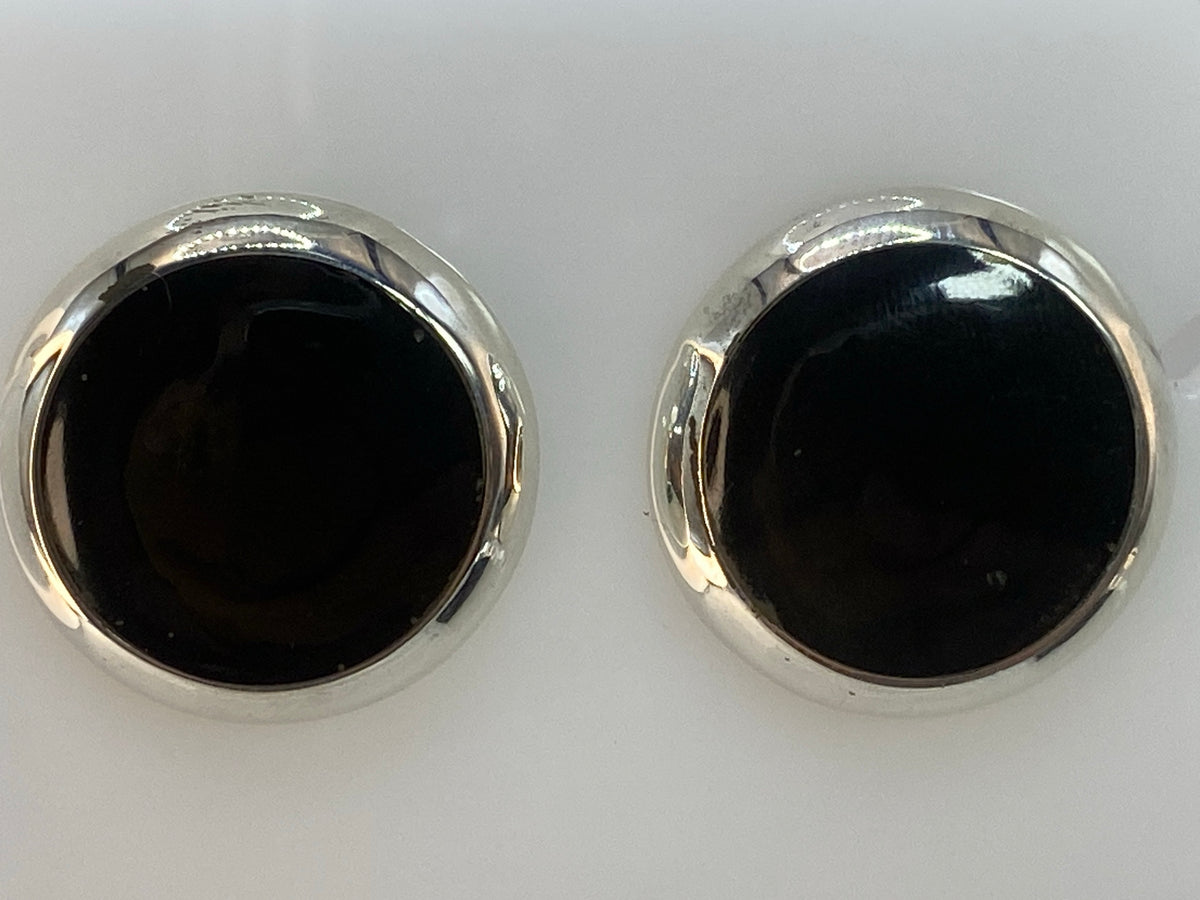 Par de aretes de plata 925 con onix negro engastado, vista frontal