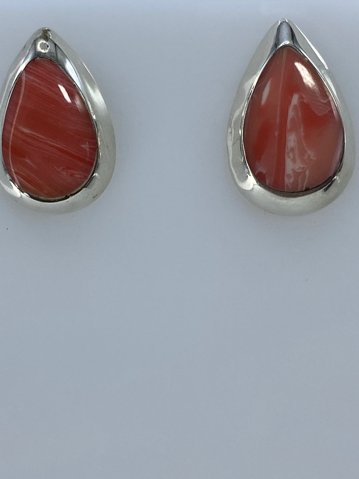 Par de aretes colgantes con coral rosa y plata auténtica de Taxco