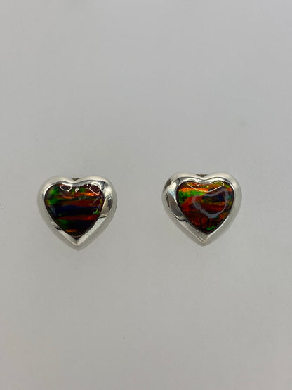 Par de aretes de plata con ópalo de fuego multicolor brillante en tonos rojo, naranja, amarillo, verde y azul