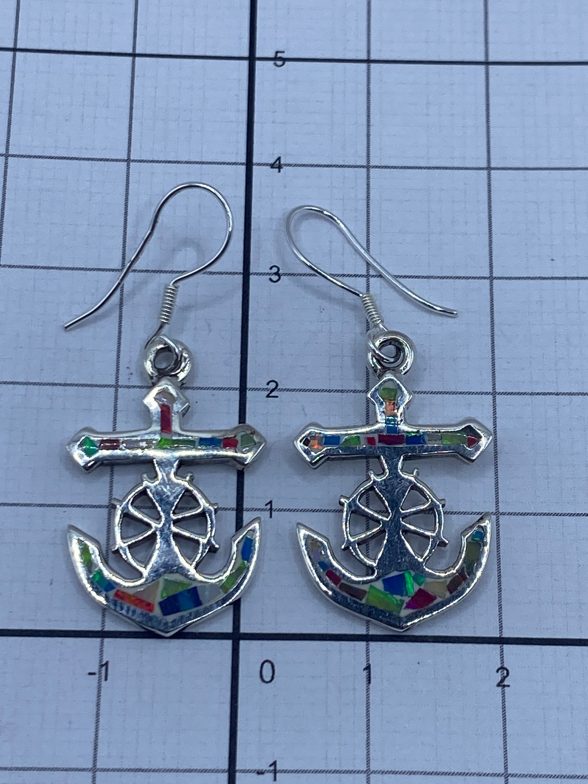 Medidas del par en regla — largo total 3.6 cm por arete