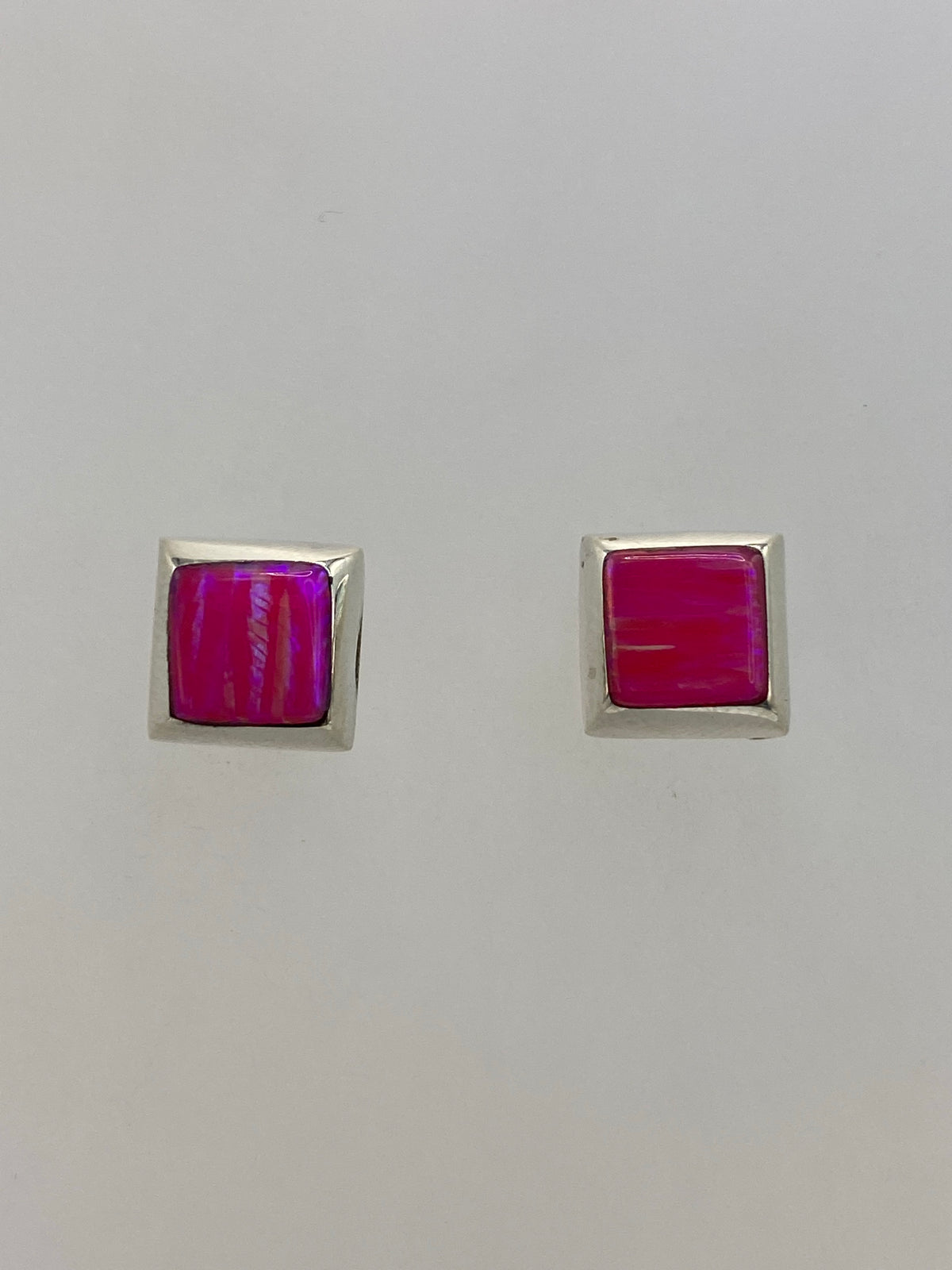 Aretes de plata 925 con ópalo de fuego rosa, postes, en par