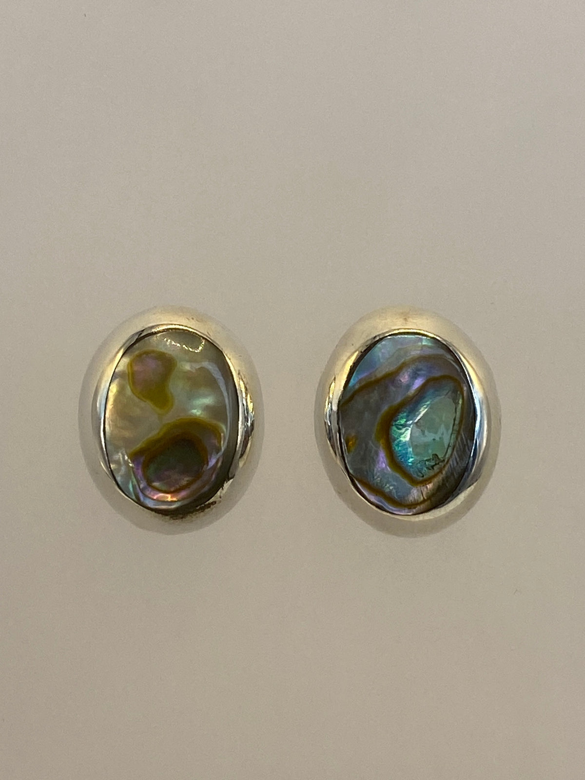 Par de aretes de plata 925 con piedras multicolor incrustadas a mano