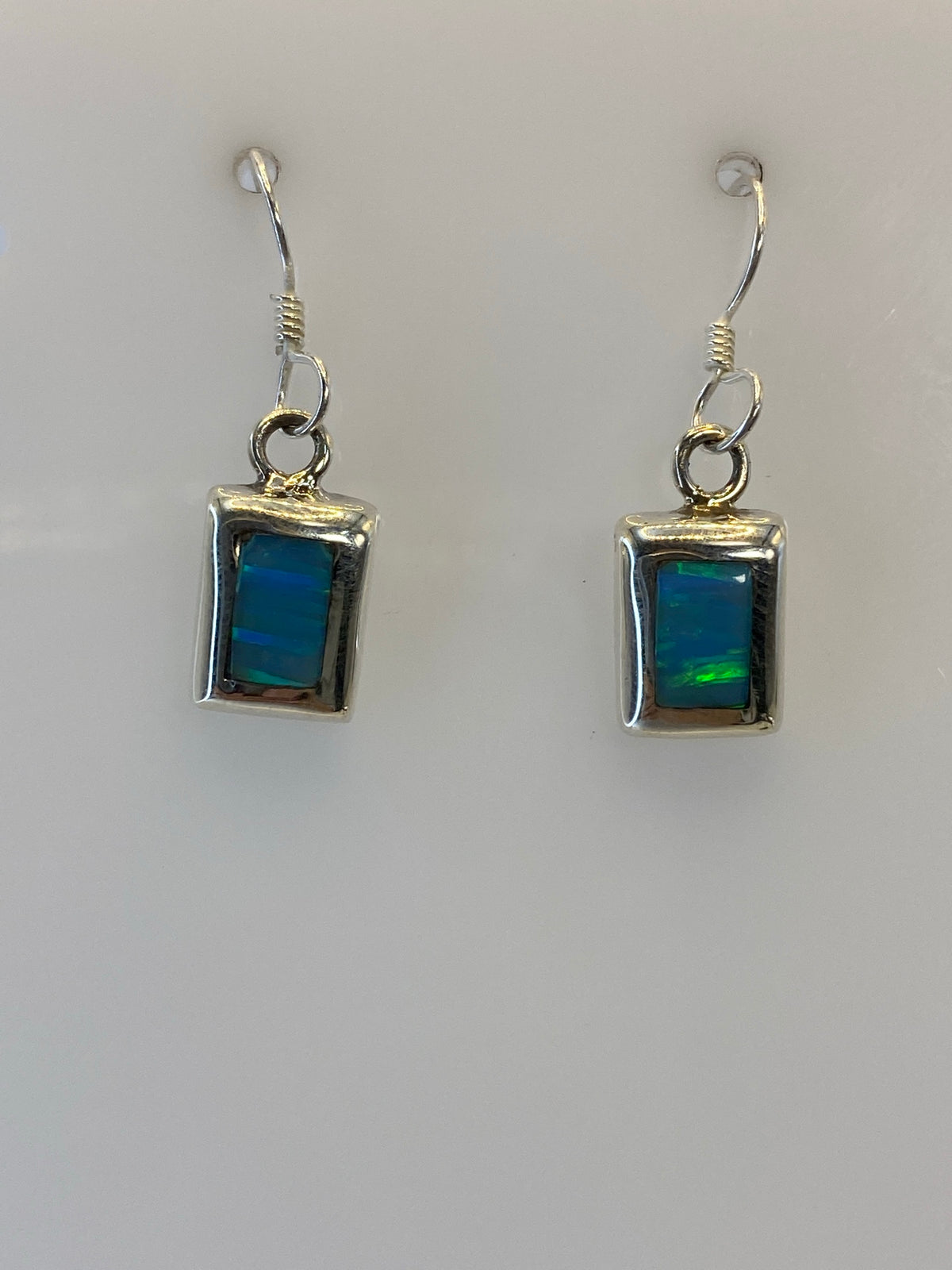 Par de aretes de plata 925 con Ópalo de Fuego multicolor engastado a mano