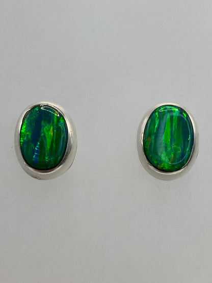 Aretes en escala (milimetrado): largo 1.3 cm por pieza