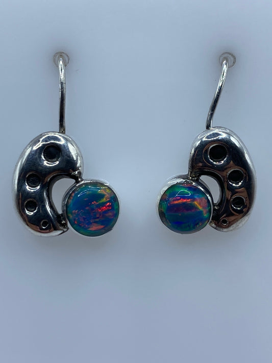 Par de aretes de plata 950 con ópalo de fuego azul, 2.1 cm, gancho de plata