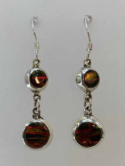 Par de aretes largos de plata 925 con ópalo de fuego multicolor, engastados a mano