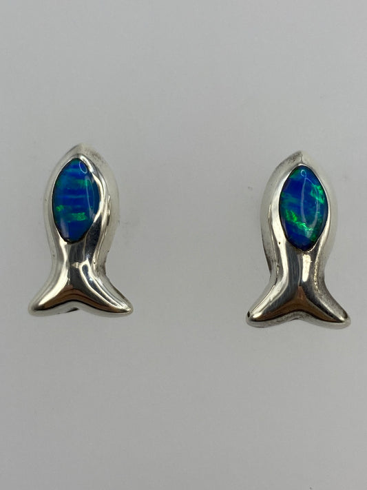 Par de aretes de plata con ópalo de fuego azul en forma de gota, diseño minimalista