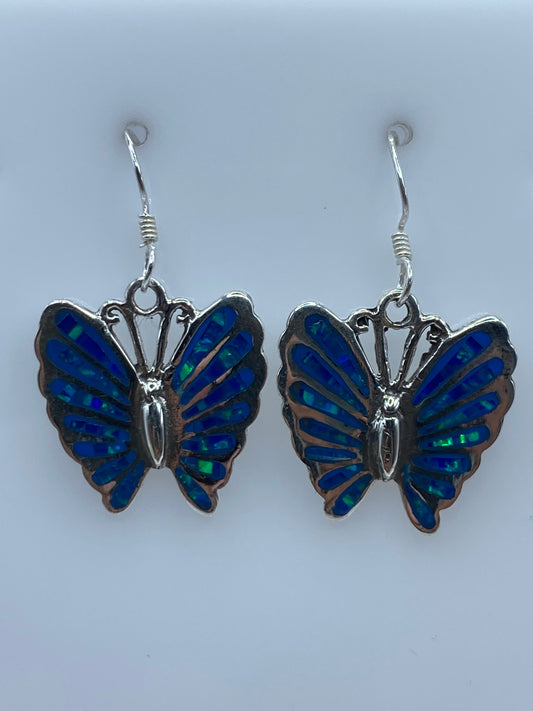 Par de aretes de plata 925 con ópalo de fuego azul engastado a mano