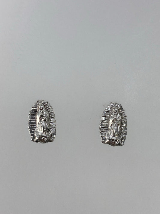 Aretes de la Virgen de Guadalupe en relieve, Taxco — 1 cm de largo
