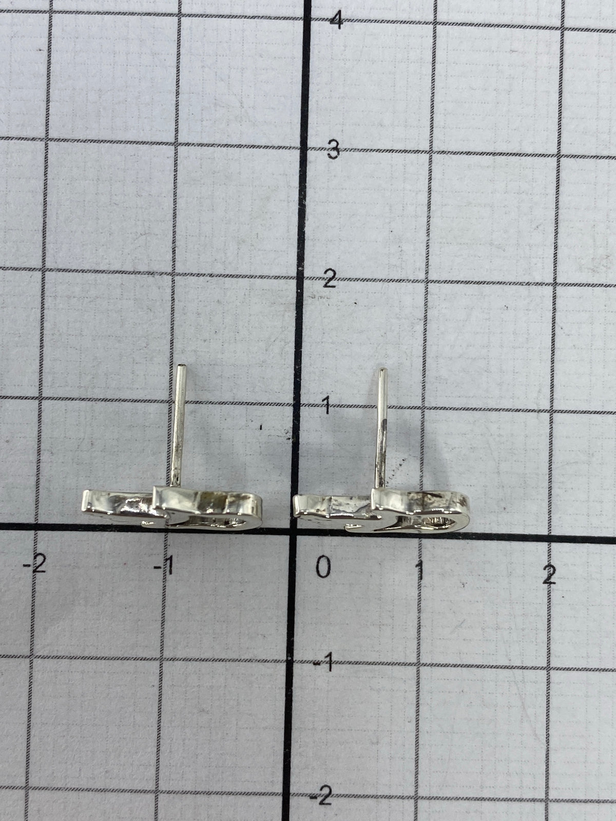 Aretes de plata en estuche, listos para envío