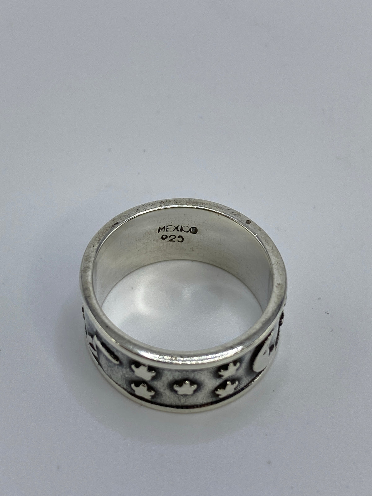 Sello México 925 en el interior del anillo de plata