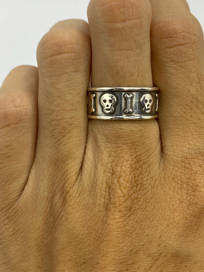 Anillo de Plata Repujado Calavera y Huesos — Taxco 925 — foto 5