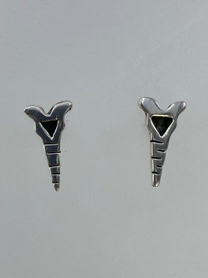 Aretes de plata cartoneado minimalista en forma de lanza con Quinto 925