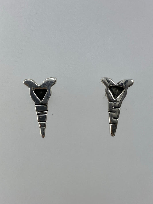 Aretes de plata cartoneado de Taxco, par minimalista de 1.3 cm