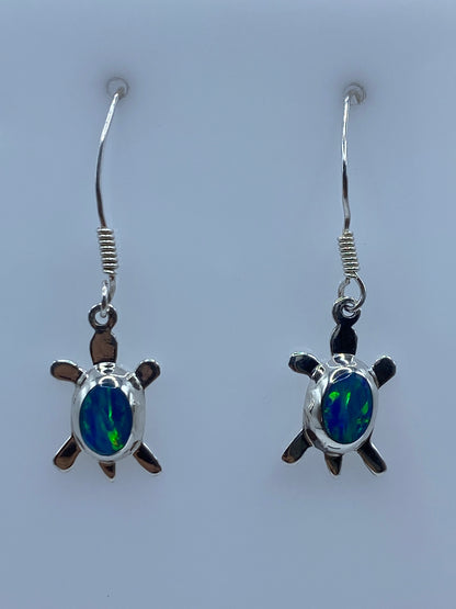 Par de aretes de plata con tortuga y Ópalo de Fuego azul, 3.5 cm de largo
