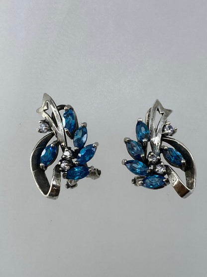 Par de aretes de plata 925 con circonia azul cielo engastada a mano