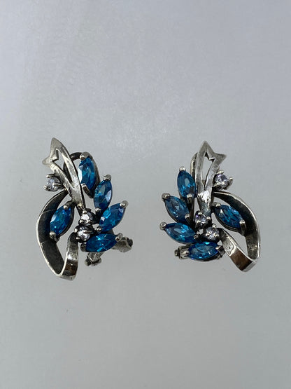 Detalle del engaste de circonia azul en plata de Taxco