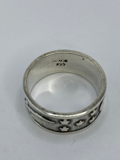 Marca interior del anillo mostrando 925 y Quinto de México