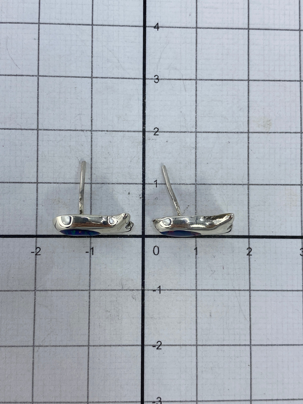 Aretes de plata con ópalo de fuego marcados con Quinto 925 al reverso