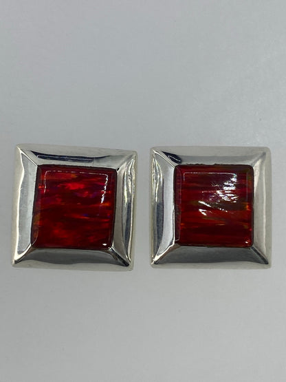 Par de aretes de plata 925 con ópalo de fuego rojo intenso engastado