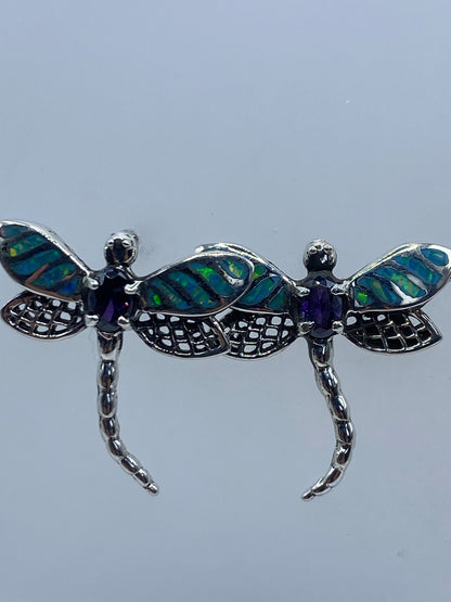 Par de aretes de plata con ópalo de fuego azul cielo en diseño de libélula, 2.7 cm de largo