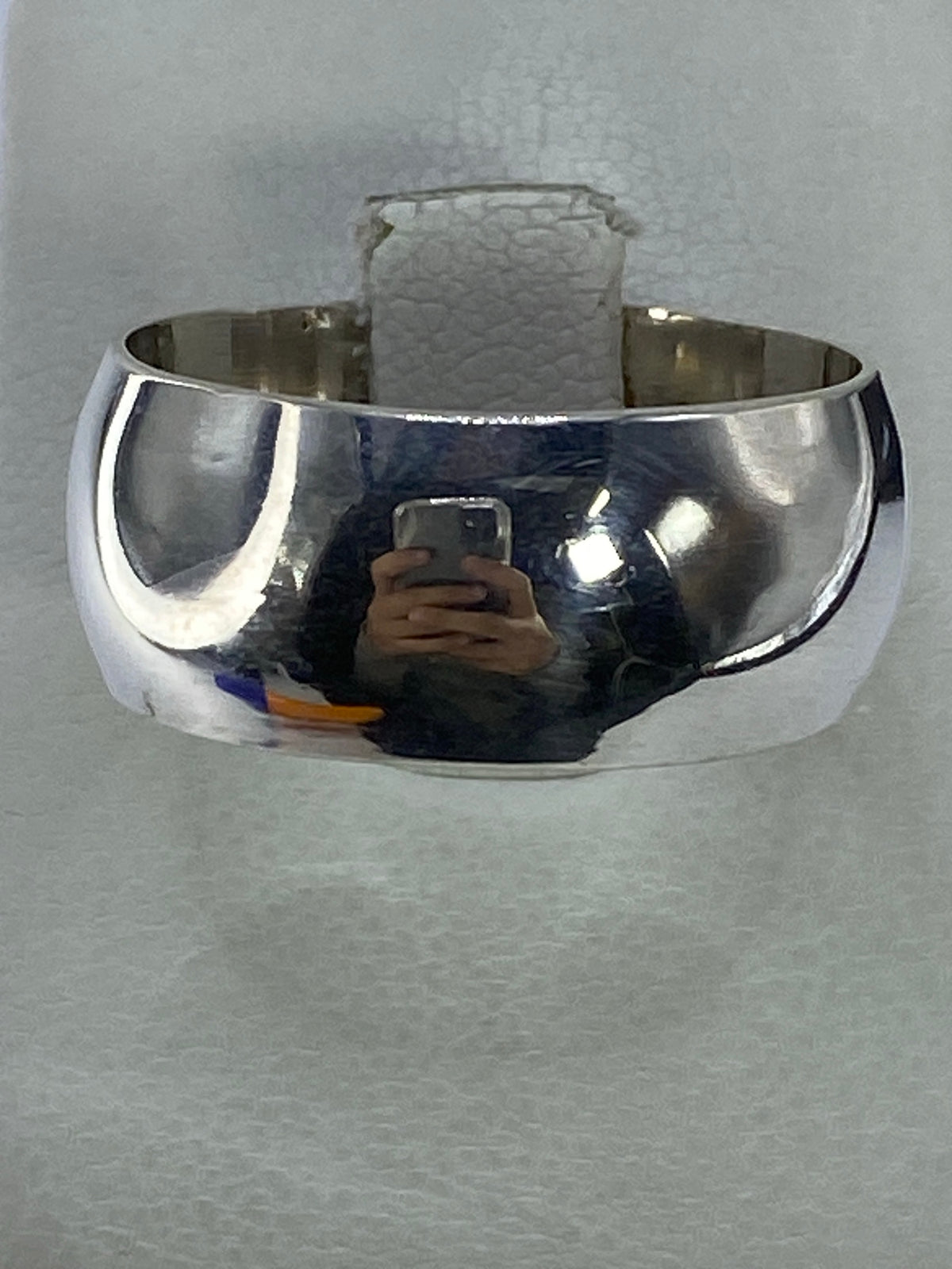 Anillo de plata 925 grueso minimalista en talla 13, vista frontal brillante