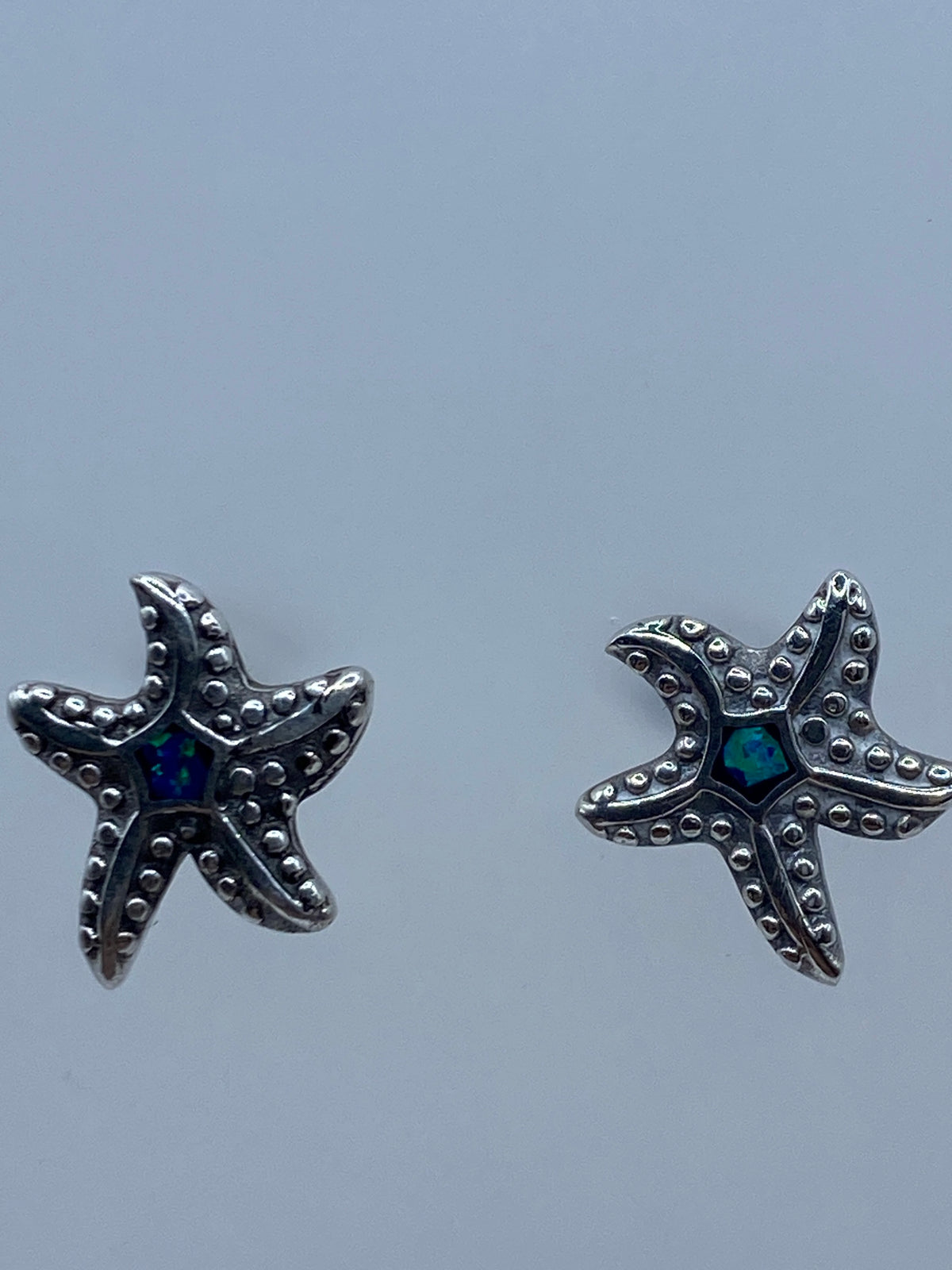 Aretes junto a escala mostrando largo de 1.7 cm