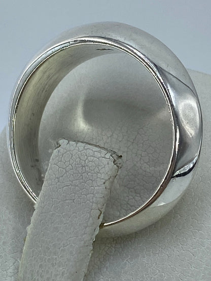 Detalle interior del anillo mostrando el sello 925