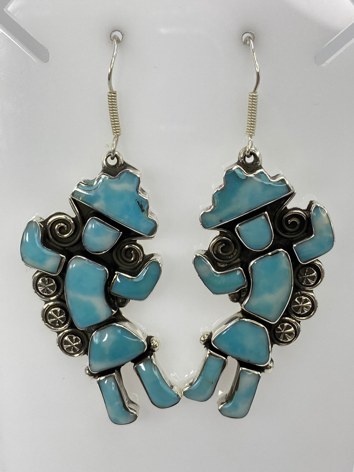 Par de aretes de plata 925 con turquesa azul cielo engastada, diseño étnico de Taxco