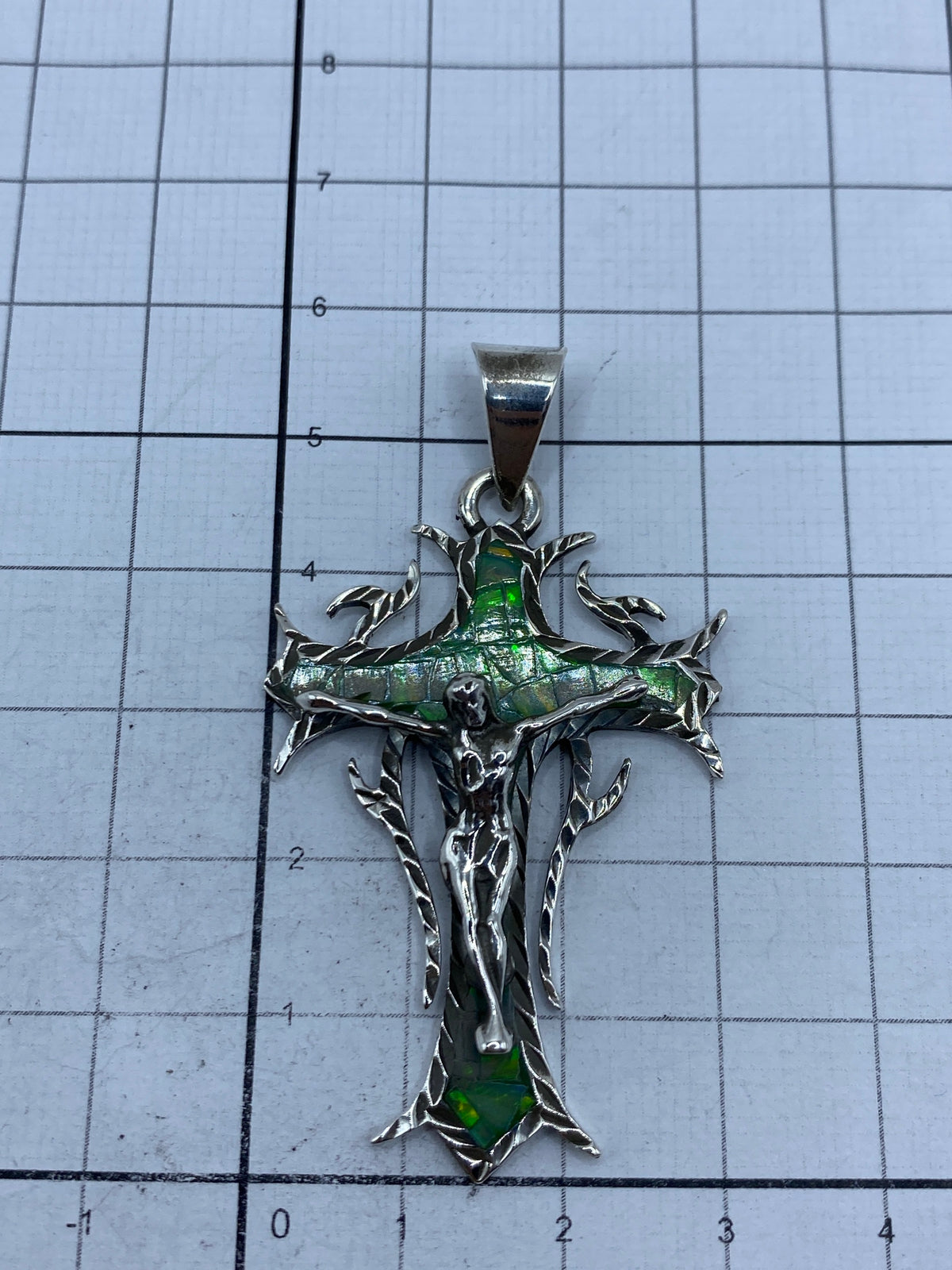 Sello del Quinto 950 en la reversa de la cruz religiosa de plata pura