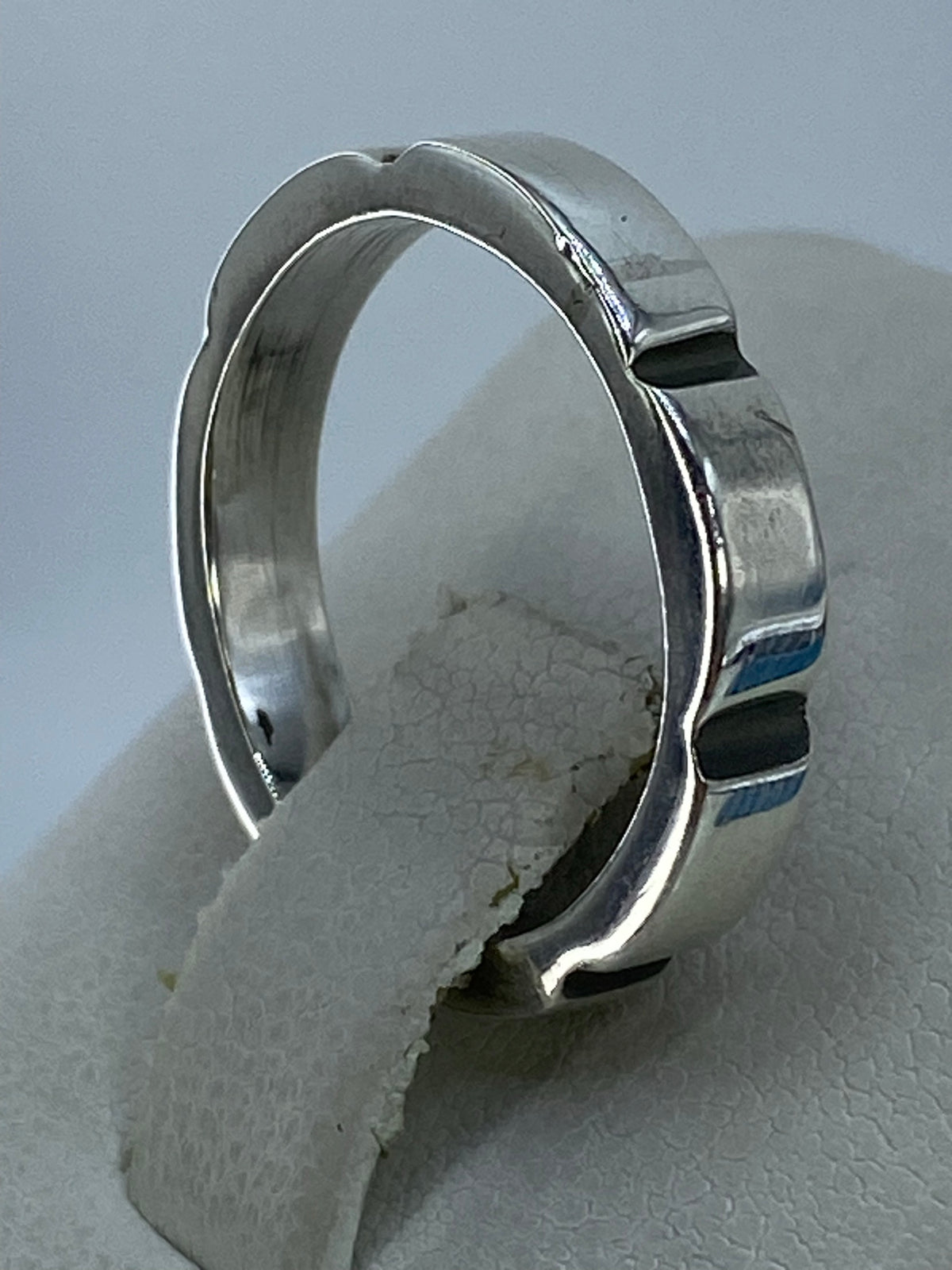 Detalle del Quinto 925 y el pulido del anillo