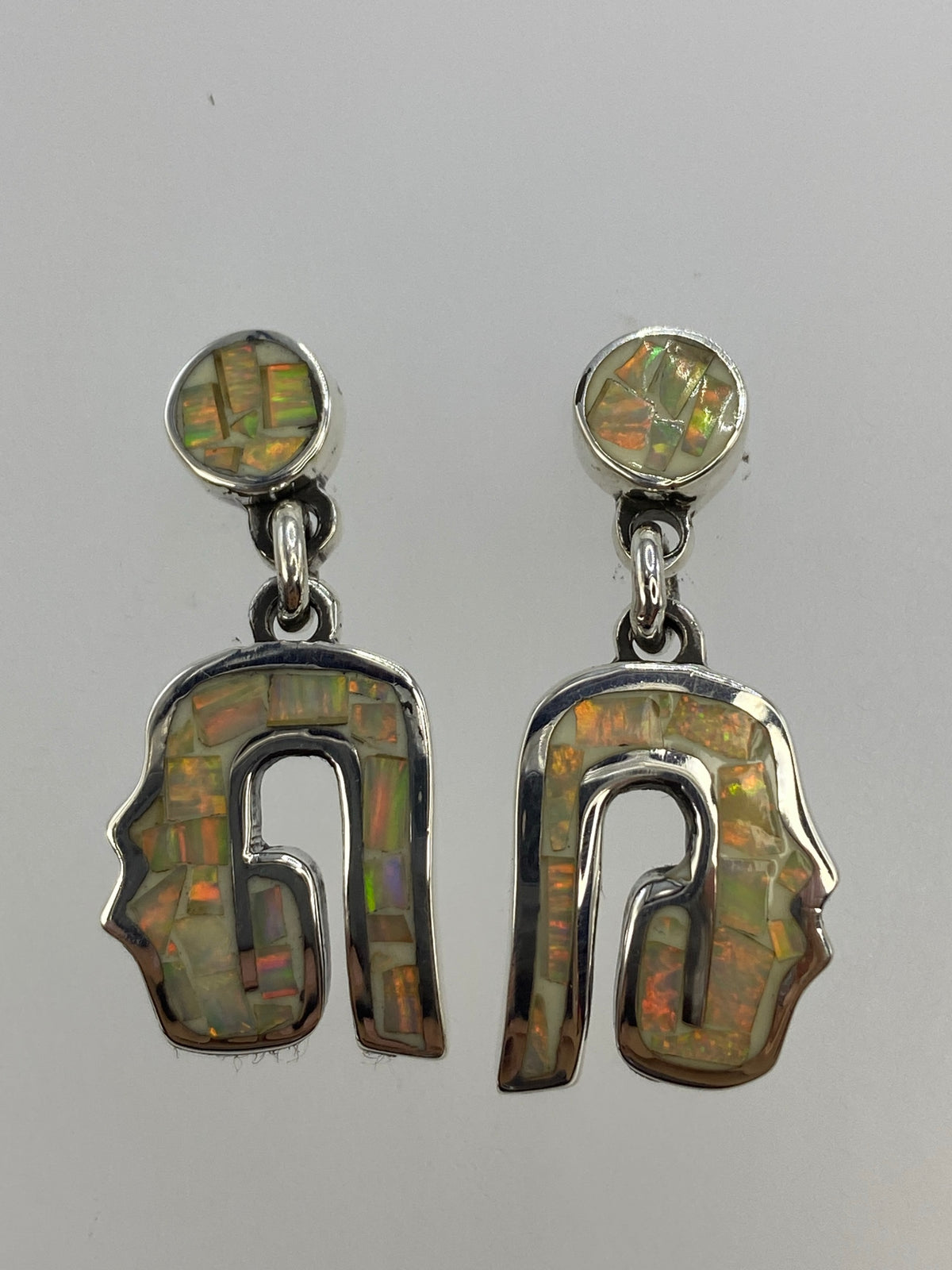 Par de aretes plata 925 ópalo de fuego blanco diseño geométrico de Taxco