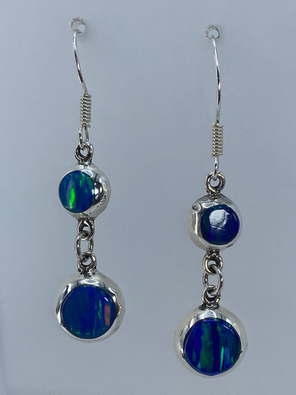 Par de aretes de plata 925 con ópalo de fuego verde olivo engastado, largos 4.2 cm