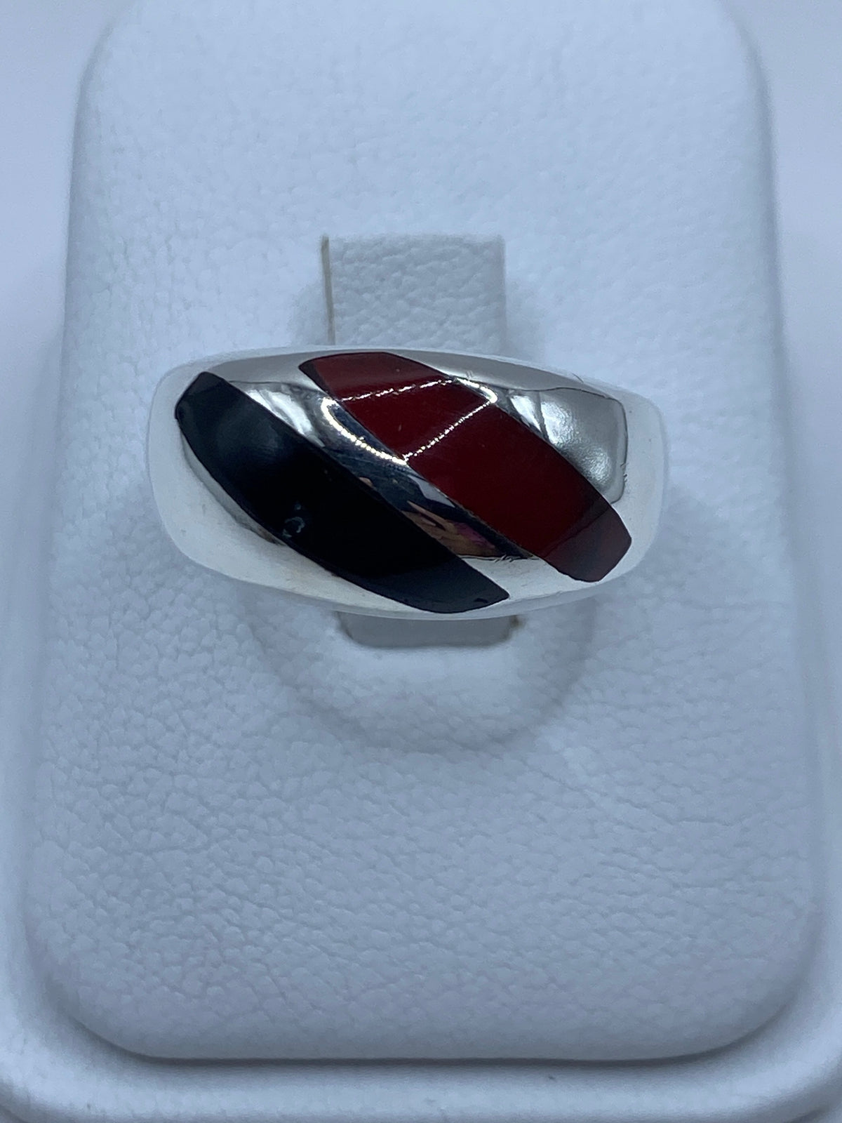 Anillo de plata 925 con coral rojo natural engastado, vista superior