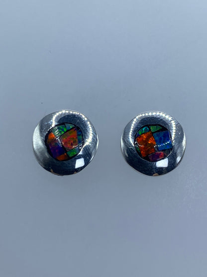 Aretes medidos sobre escala — 1.2 cm de largo