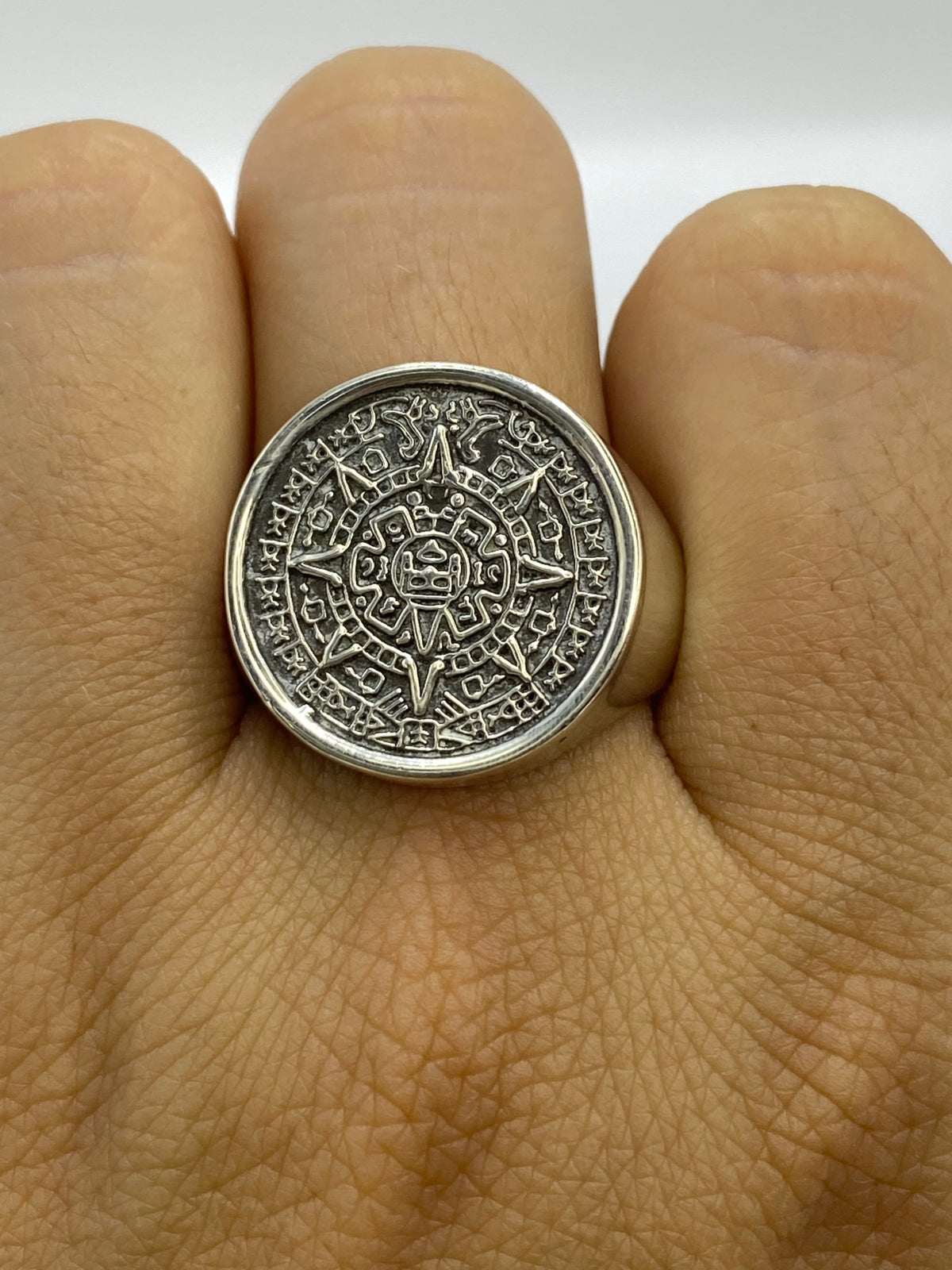 Anillo de Plata Calendario Azteca Repujado — Taxco 925 — foto 6