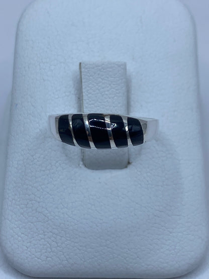 Anillo de plata 925 con ónix negro pulido en talla 7