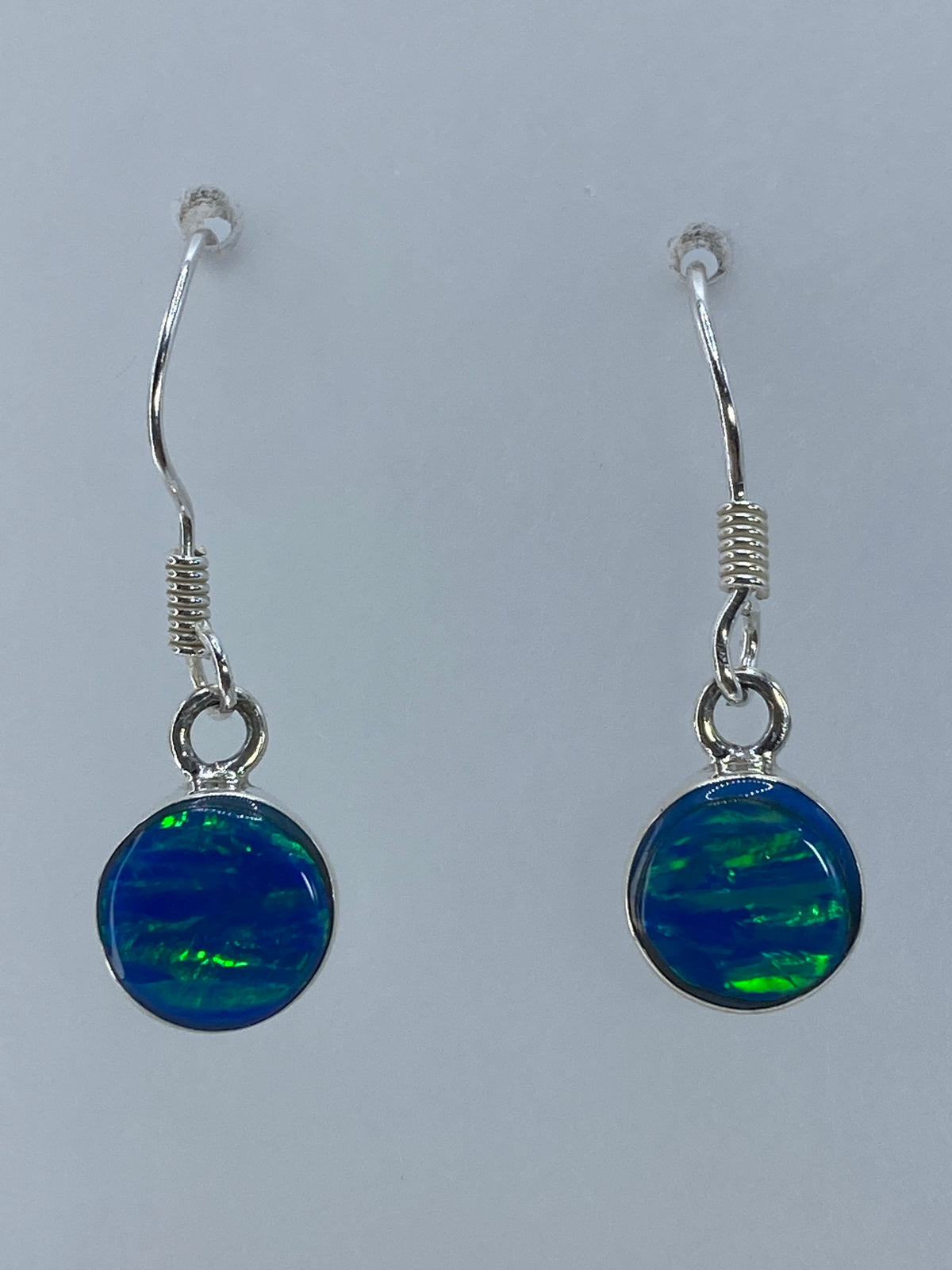 Par de aretes de plata 925 con ópalo de fuego verde olivo, gancho de plata pulida