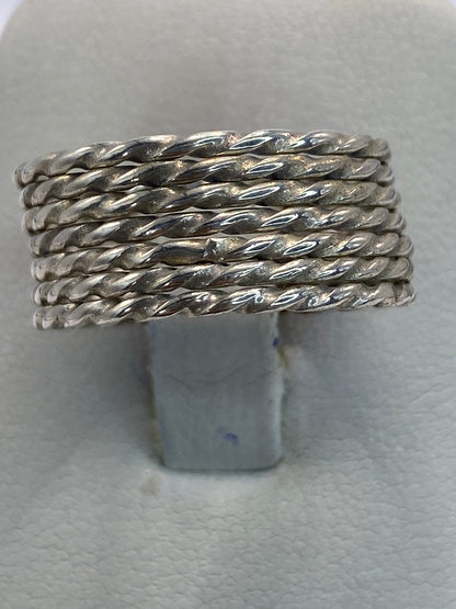 Anillo de plata 925 con bandas trenzadas en talla 9, vista frontal