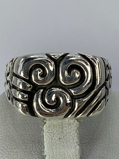 Anillo de plata 950 repujado para hombre con diseño escultural en volumen