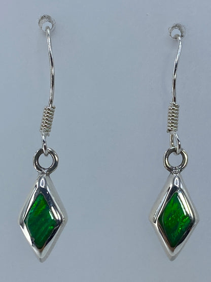 Aretes de plata 925 con ópalo de fuego verde limón engastado en Taxco