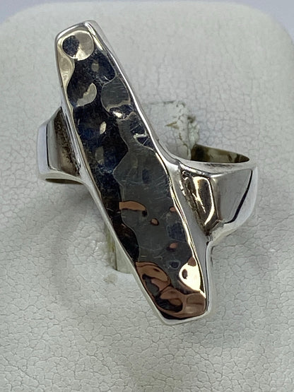 Anillo de plata 925 con marca de Quinto, visto desde arriba