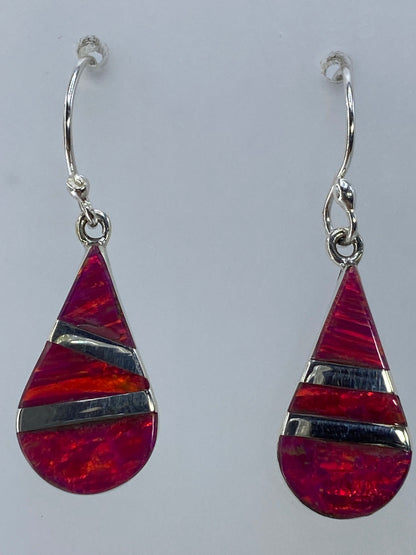 Par de aretes en plata 950 con incrustación de piedra ópalo rosa