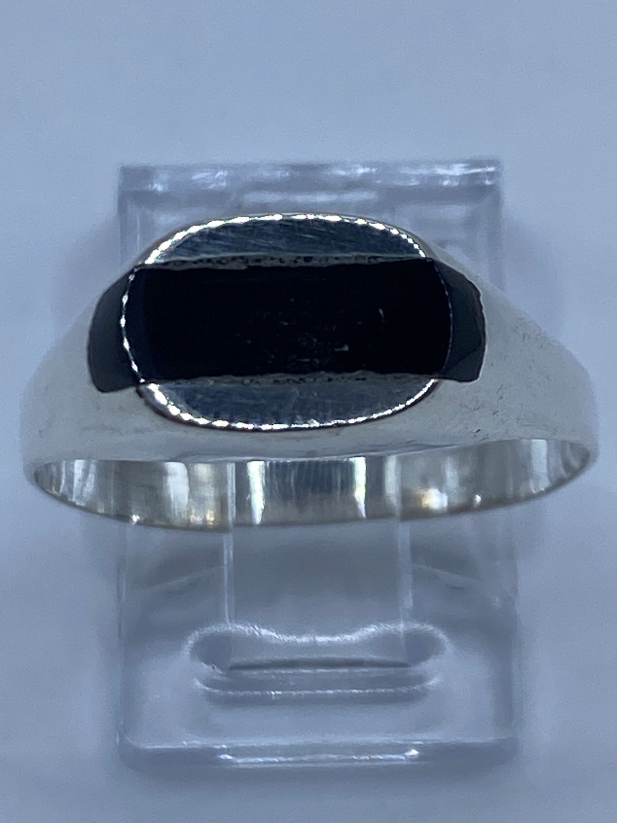 Anillo de plata 925 con ónix negro engastado, vista frontal