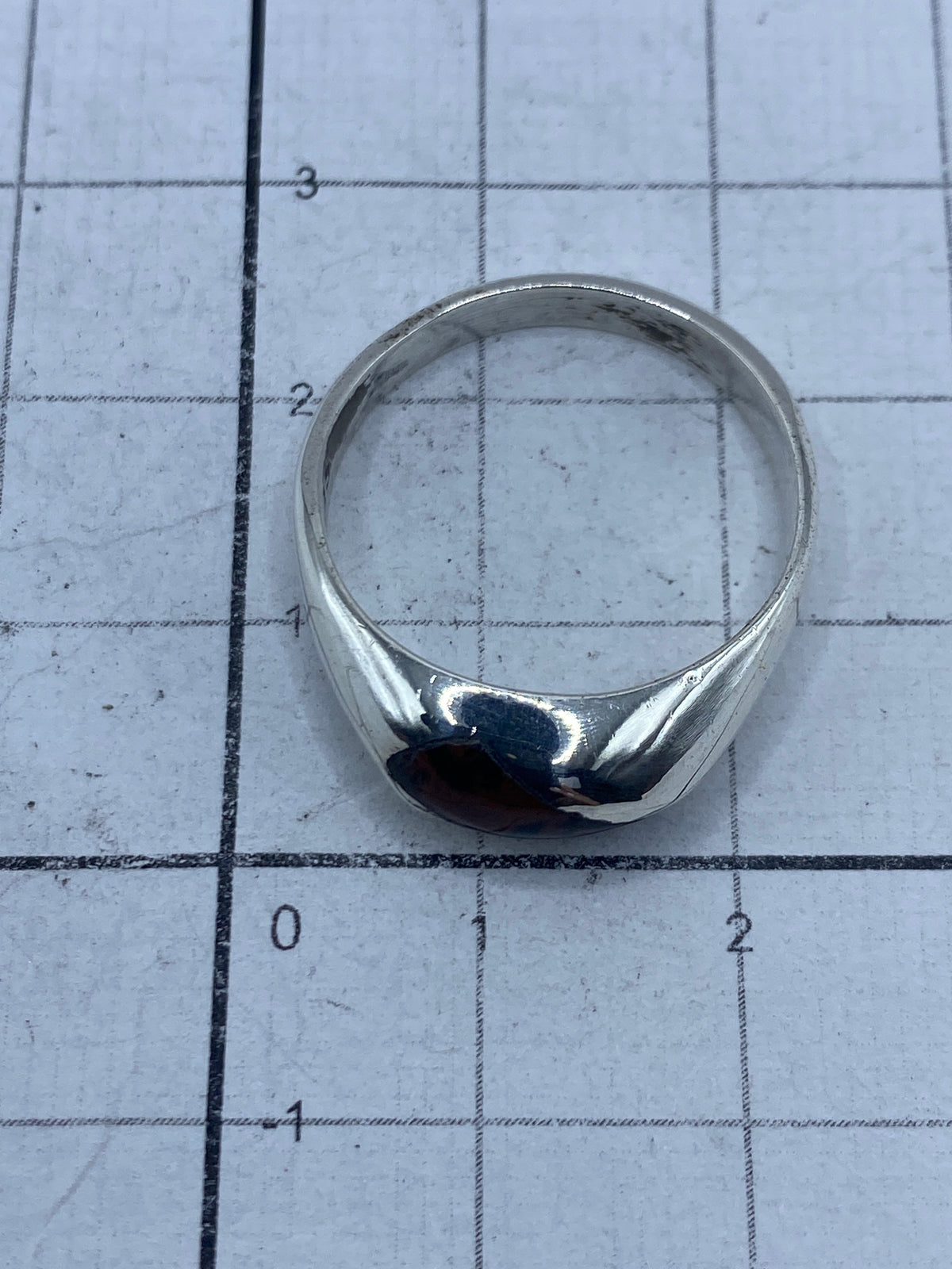 Hallmark 925 grabado en el interior del anillo de plata
