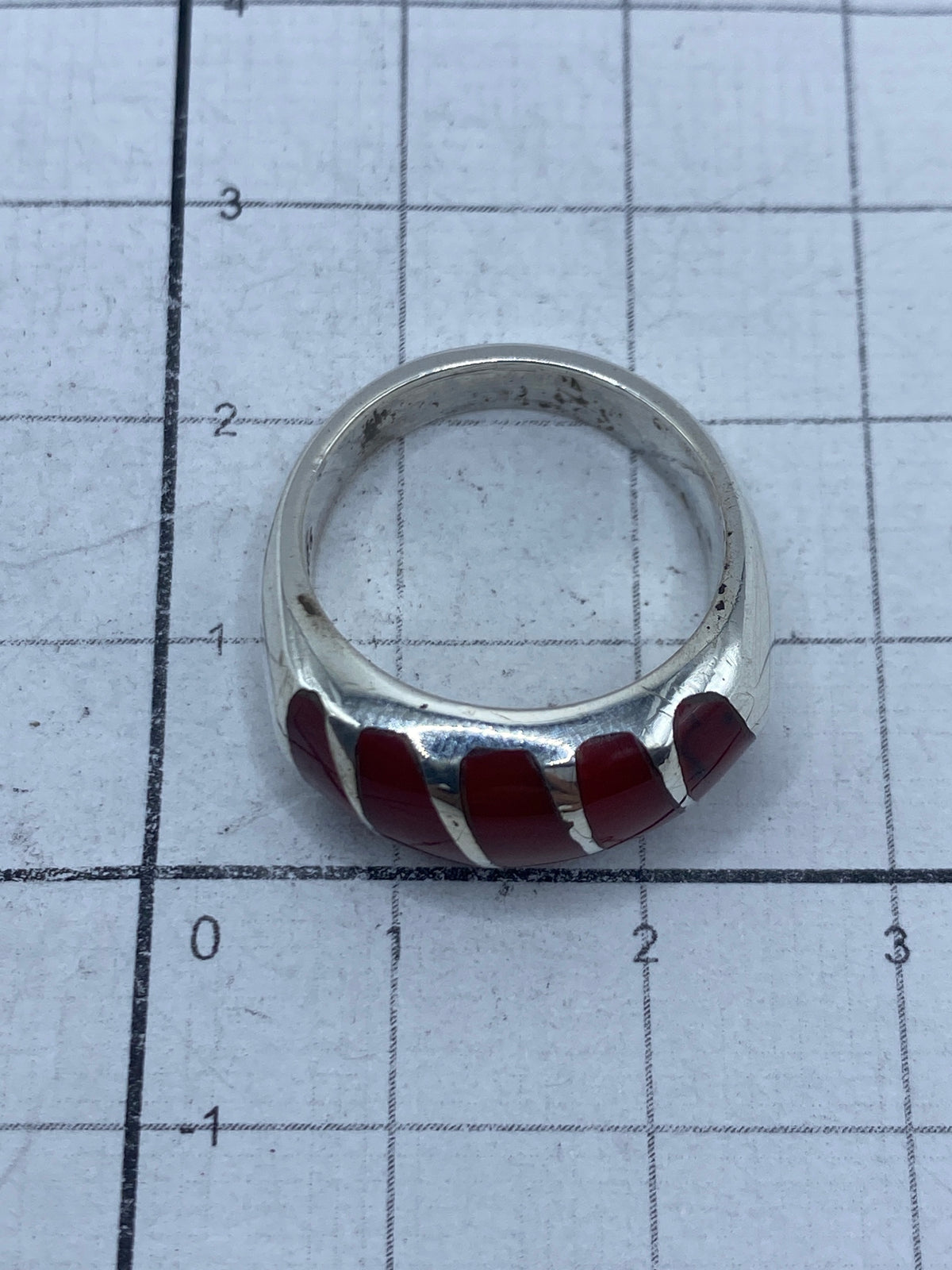 Anillo completo mostrando el Quinto 925 en el interior