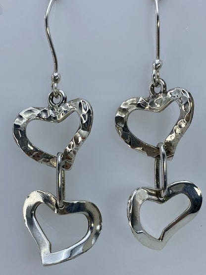 Aretes en par mostrando el Quinto 925 — plata auténtica de Taxco